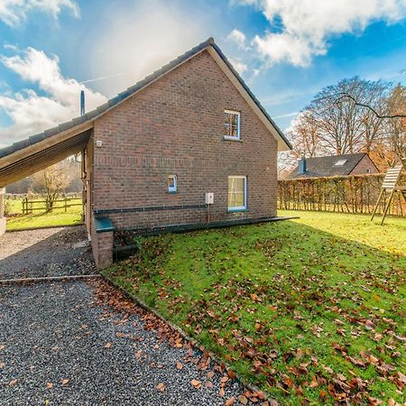 Picture Perfect Holiday Home In Sourbrodt With Garden Bbq 外观 照片